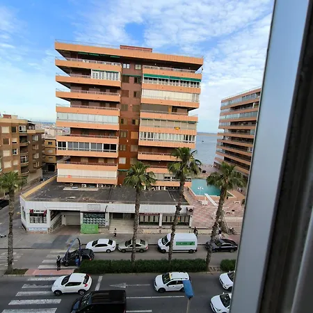 Apartamento Con Buena Vista Торевьиа